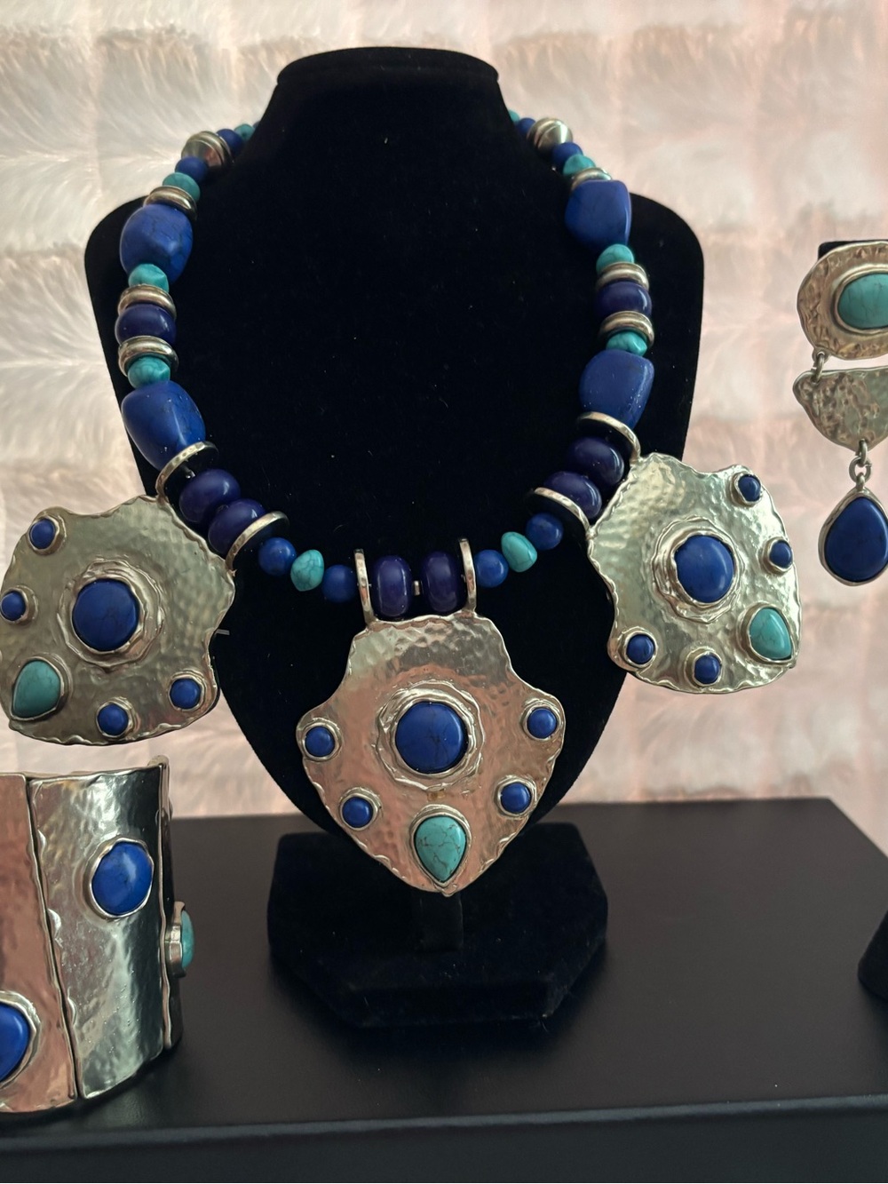Chico's Blue and Turquoise Hammered Pendant Necklace set
